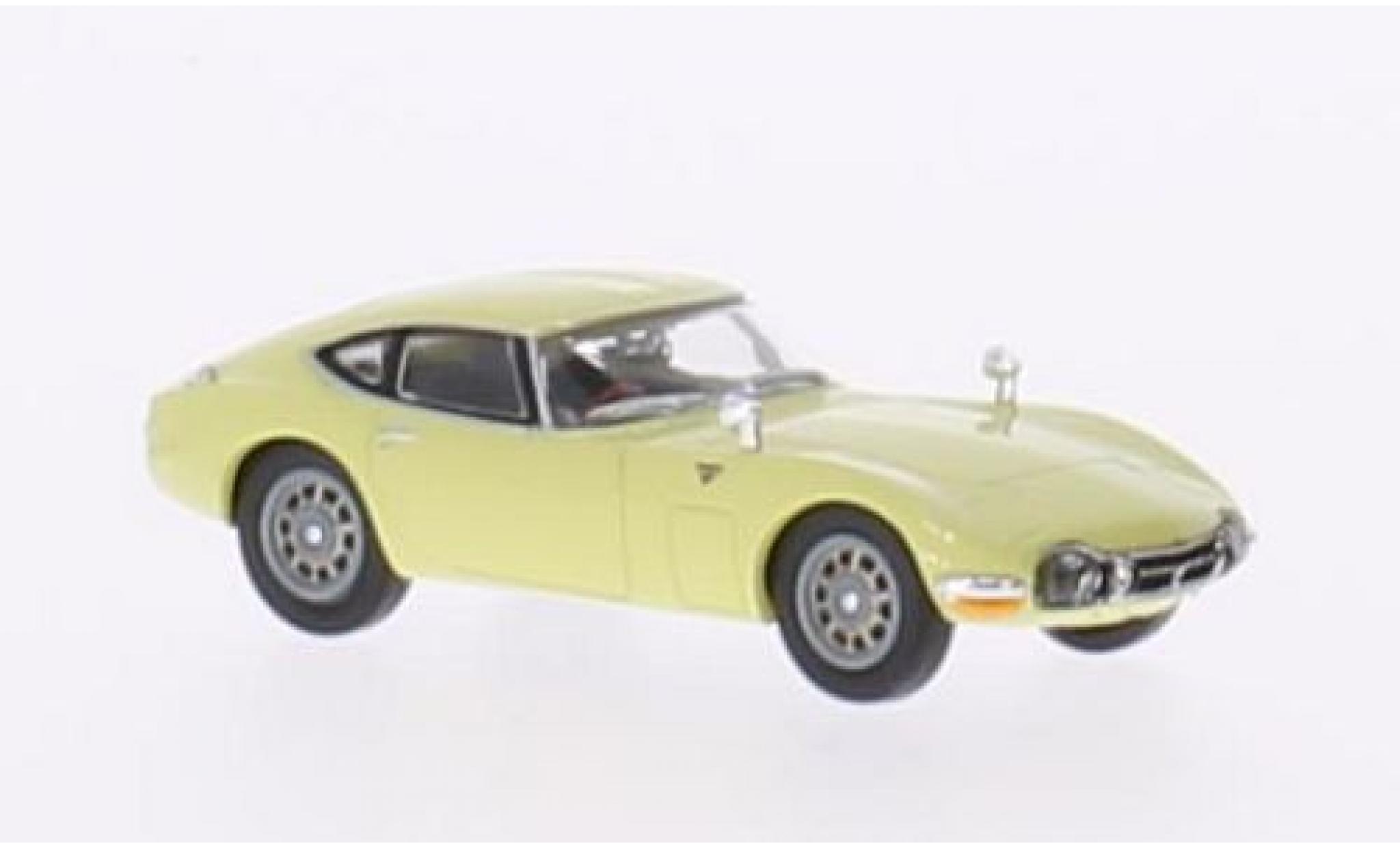 Toyota 2000 GT 1/87 Ricko geel RHD modelauto