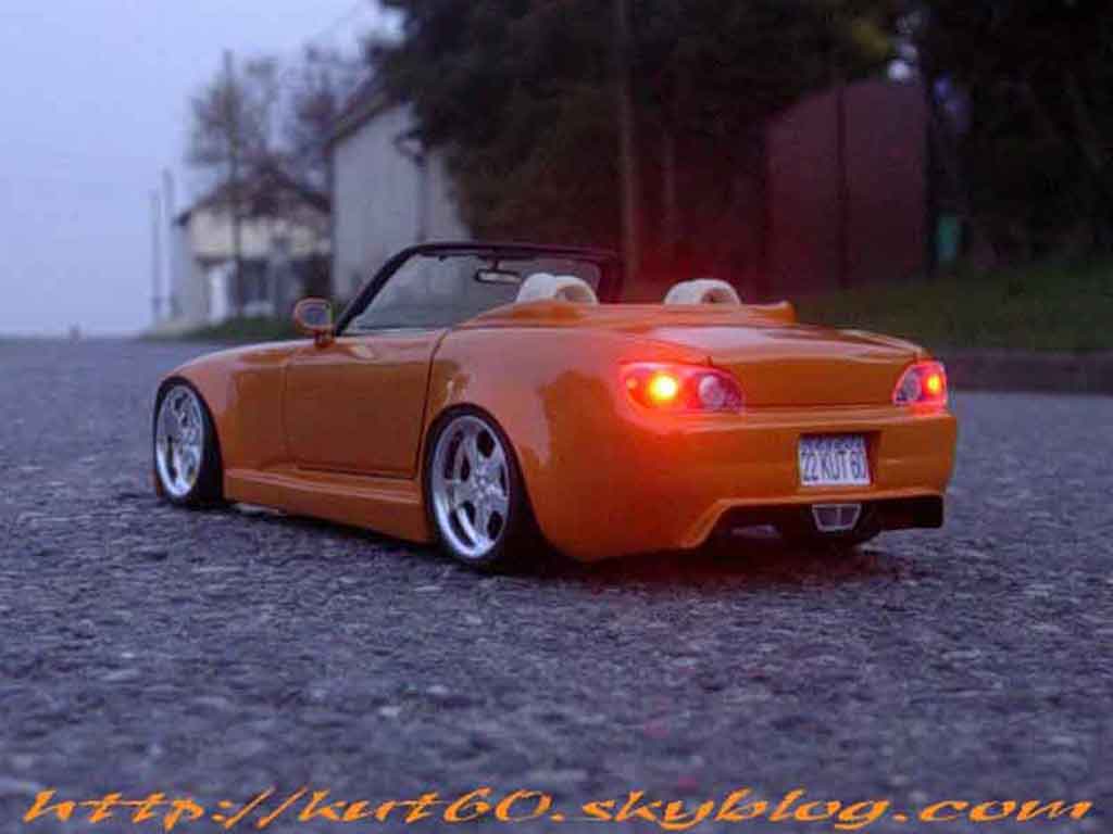 Honda S2000 Base oranje tuning 1/18 Maisto