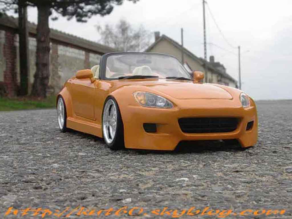 Honda S2000 Base oranje tuning 1/18 Maisto