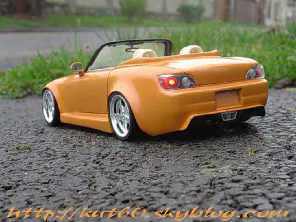 Honda S2000 Base oranje tuning 1/18 Maisto