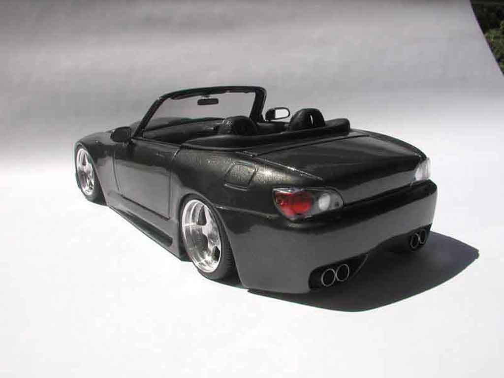 Honda S2000 Base zwart kit carrosserie 1/18 Maisto