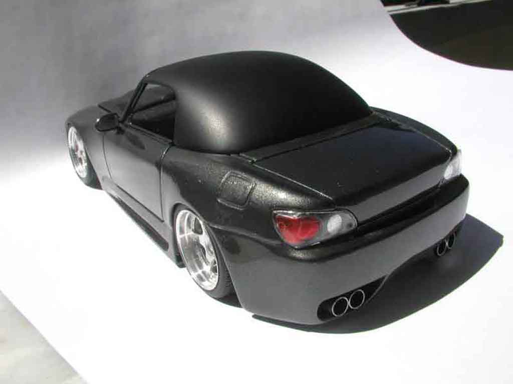 Honda S2000 Base zwart kit carrosserie 1/18 Maisto