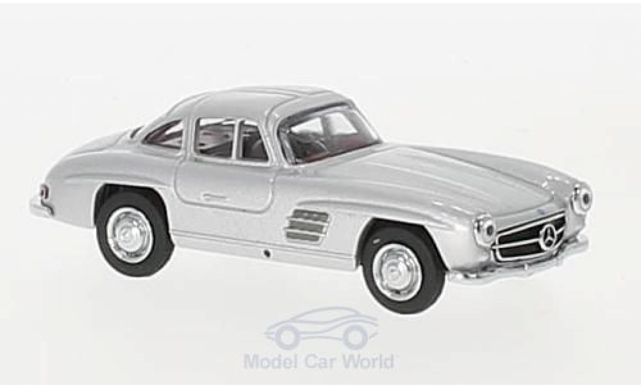Mercedes 300 SL 1/64 Schuco SL Coupe (W198) grijs modelauto