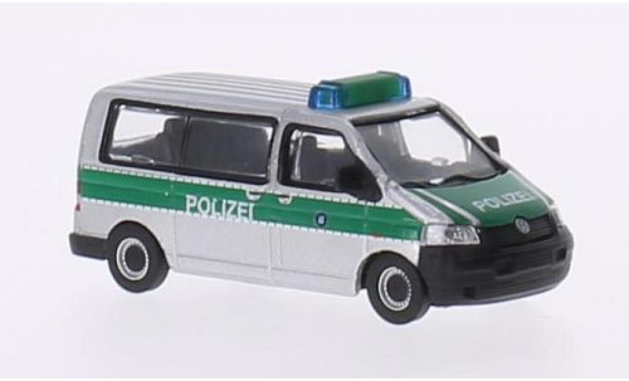 Volkswagen T5 1/87 Schuco Bus Politie Bayern modelauto