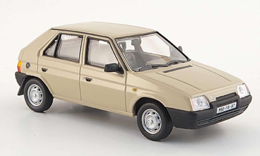 Skoda Favorit 1/43 Abrex 136 L beige 1987 modelauto