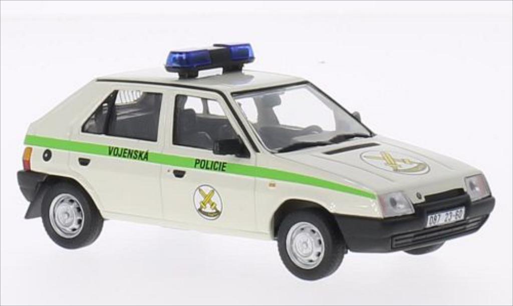Skoda Favorit 1/43 Abrex Vojenska Policie 1994 Hlavni velitelstvi RZ 087 1987 modelauto