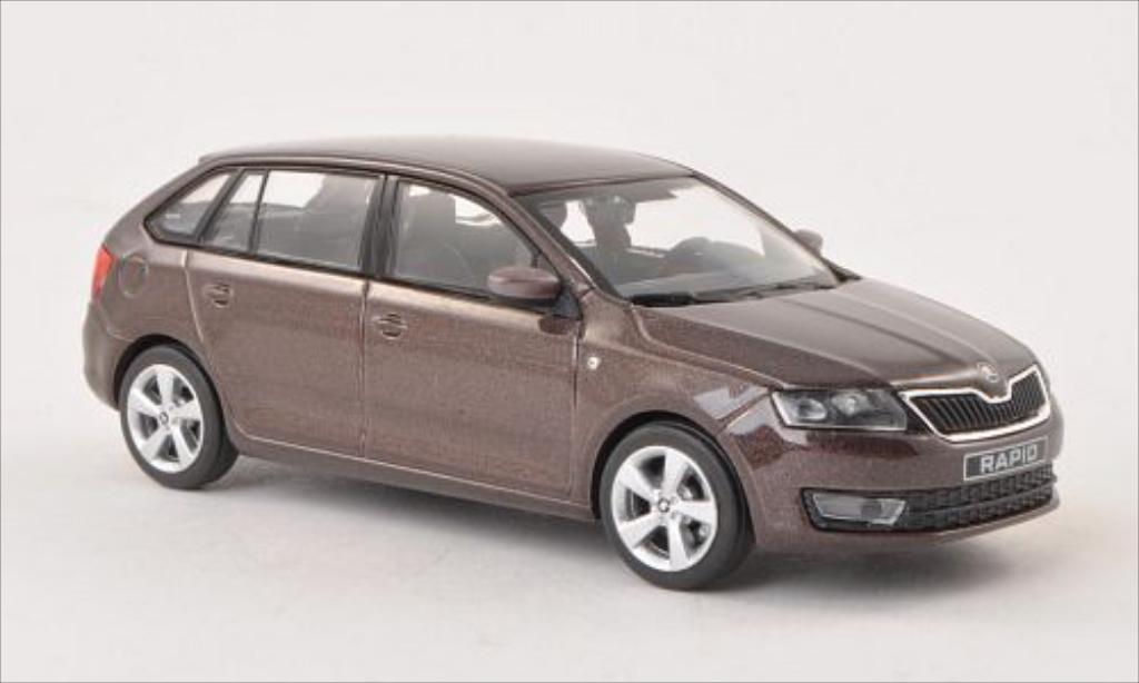 Skoda Rapid 1/43 Abrex Spaceback metallic bruin 2013 modelauto