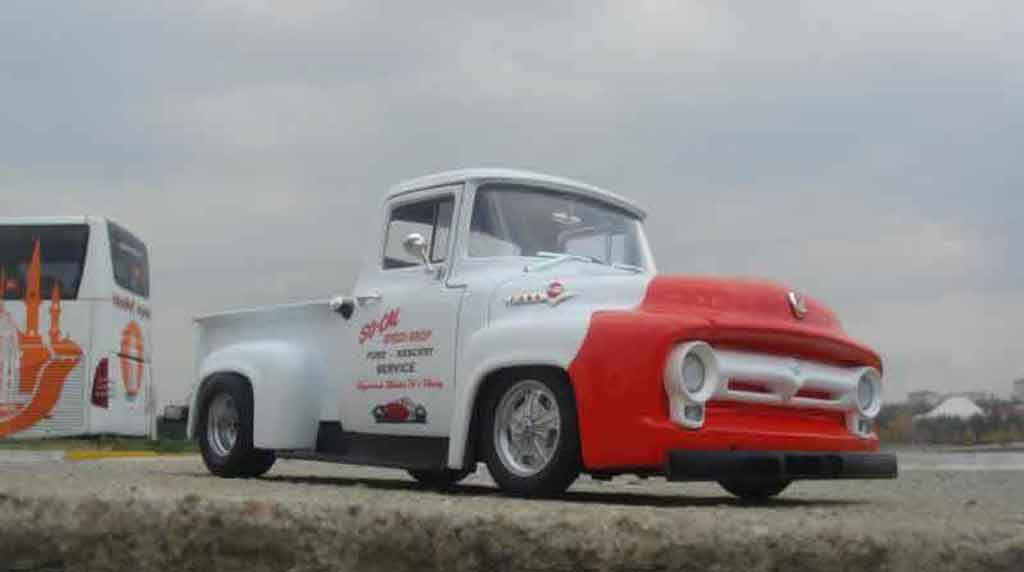 Ford 1956 1/18 Welly so-cal truck modelauto