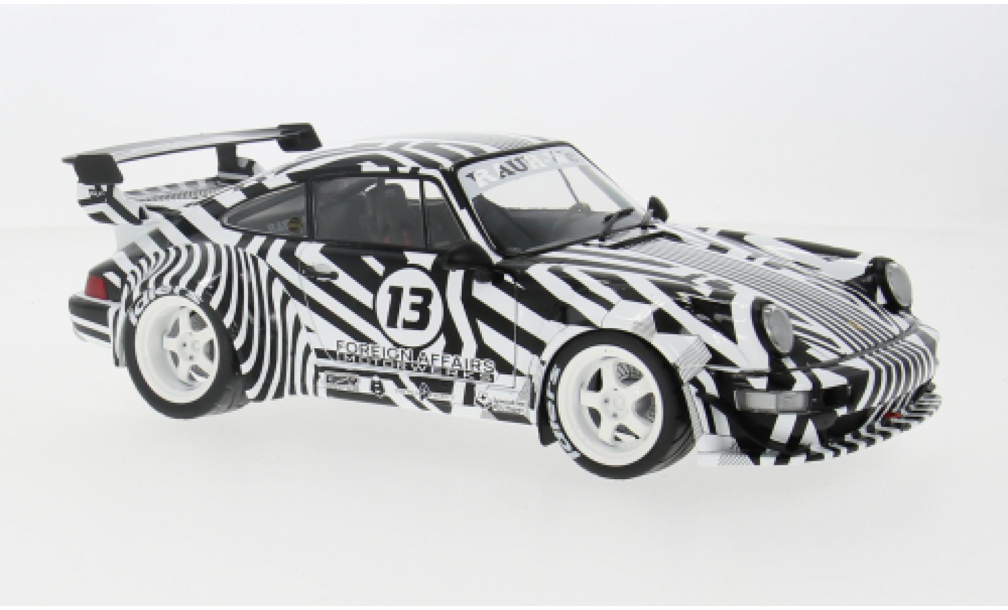 Porsche 911 1/18 Solido RWB Body Kit zwart/wit 2022 1:18 modelauto