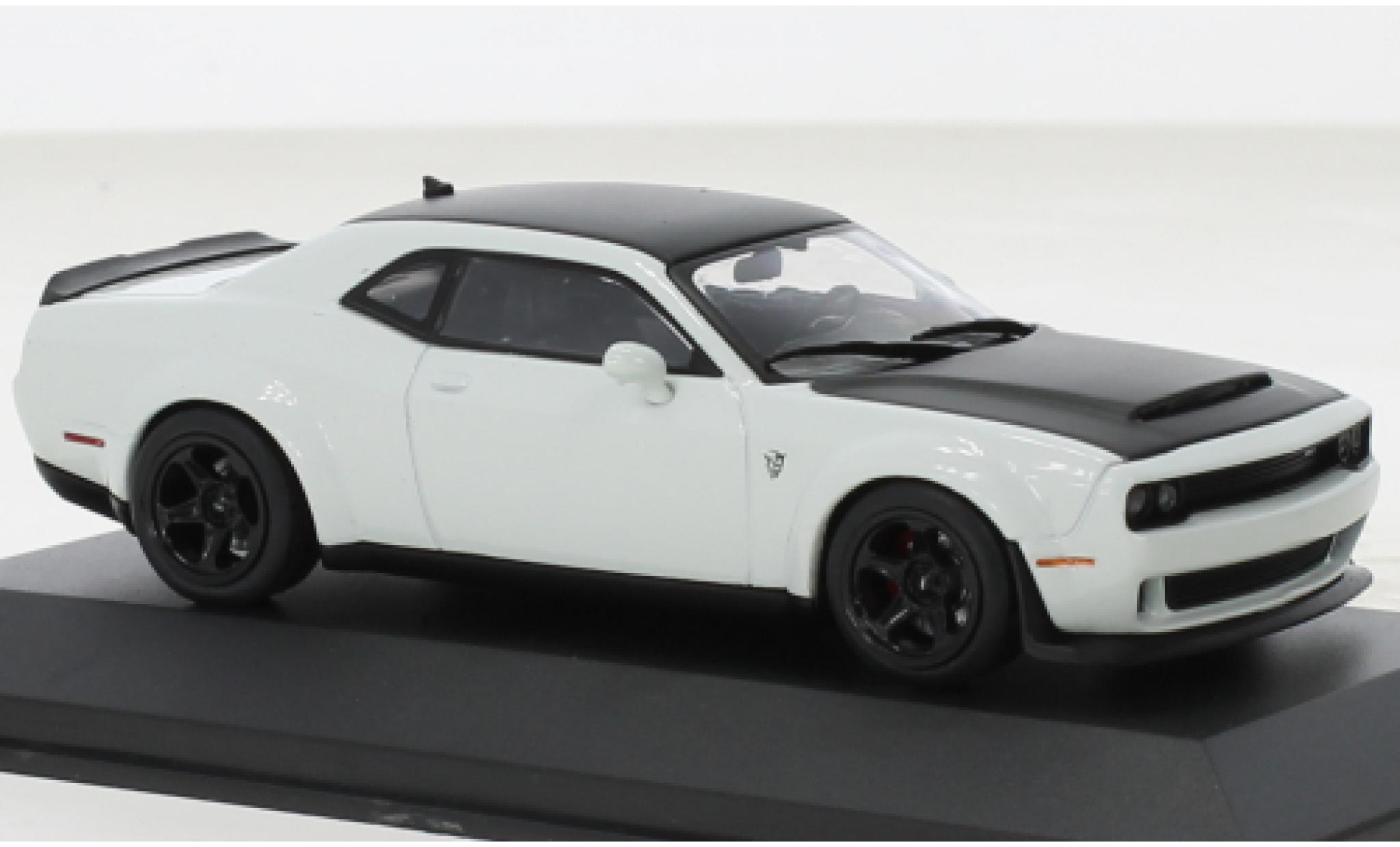 Dodge Challenger 1/43 Solido SRT Demon V8 6.2 wit/zwart 2018 modelauto