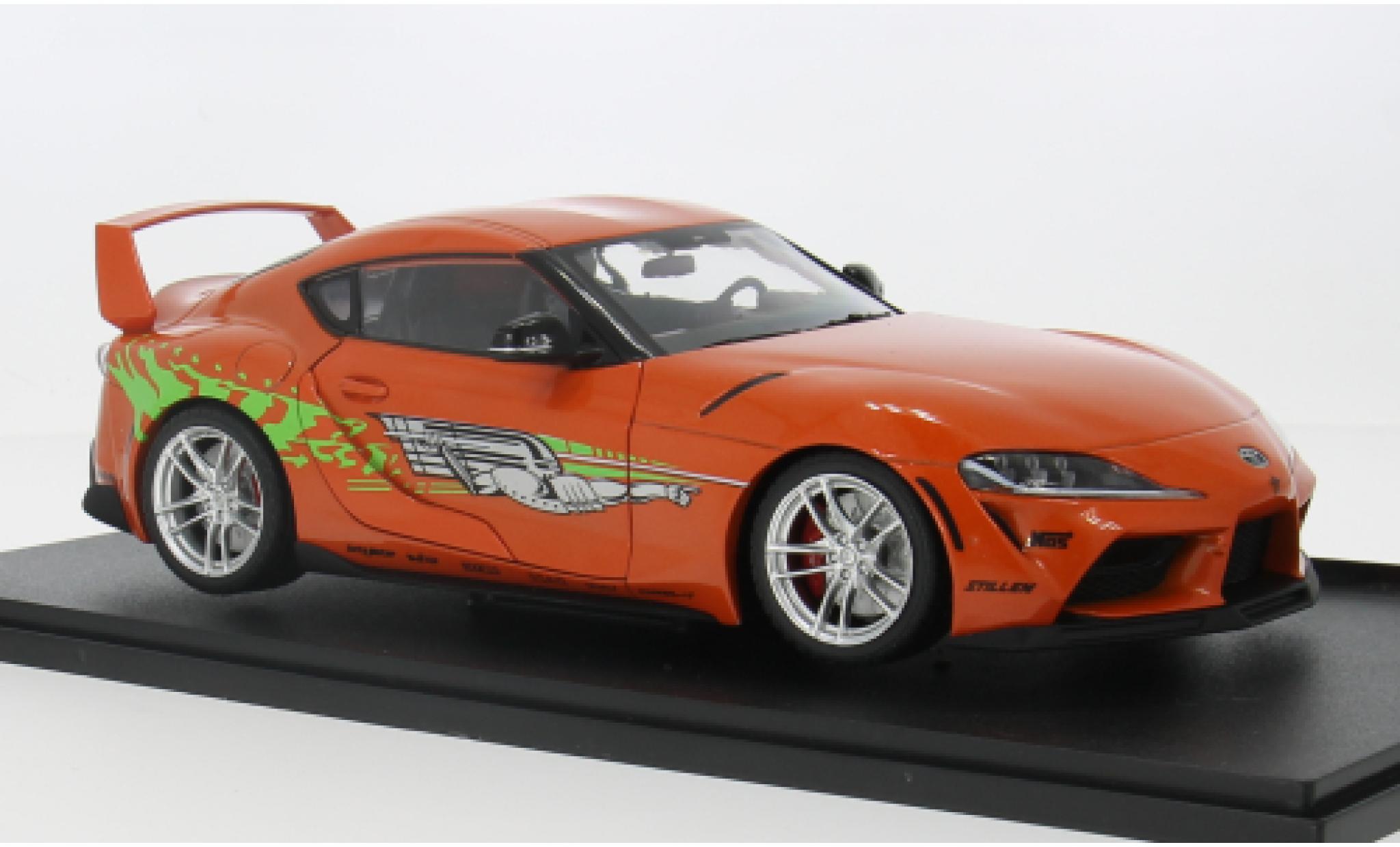 Aston Martin V8 Vantage GT4 1/18 Solido Toyota GR Supra GT4 rood 1:18 modelauto