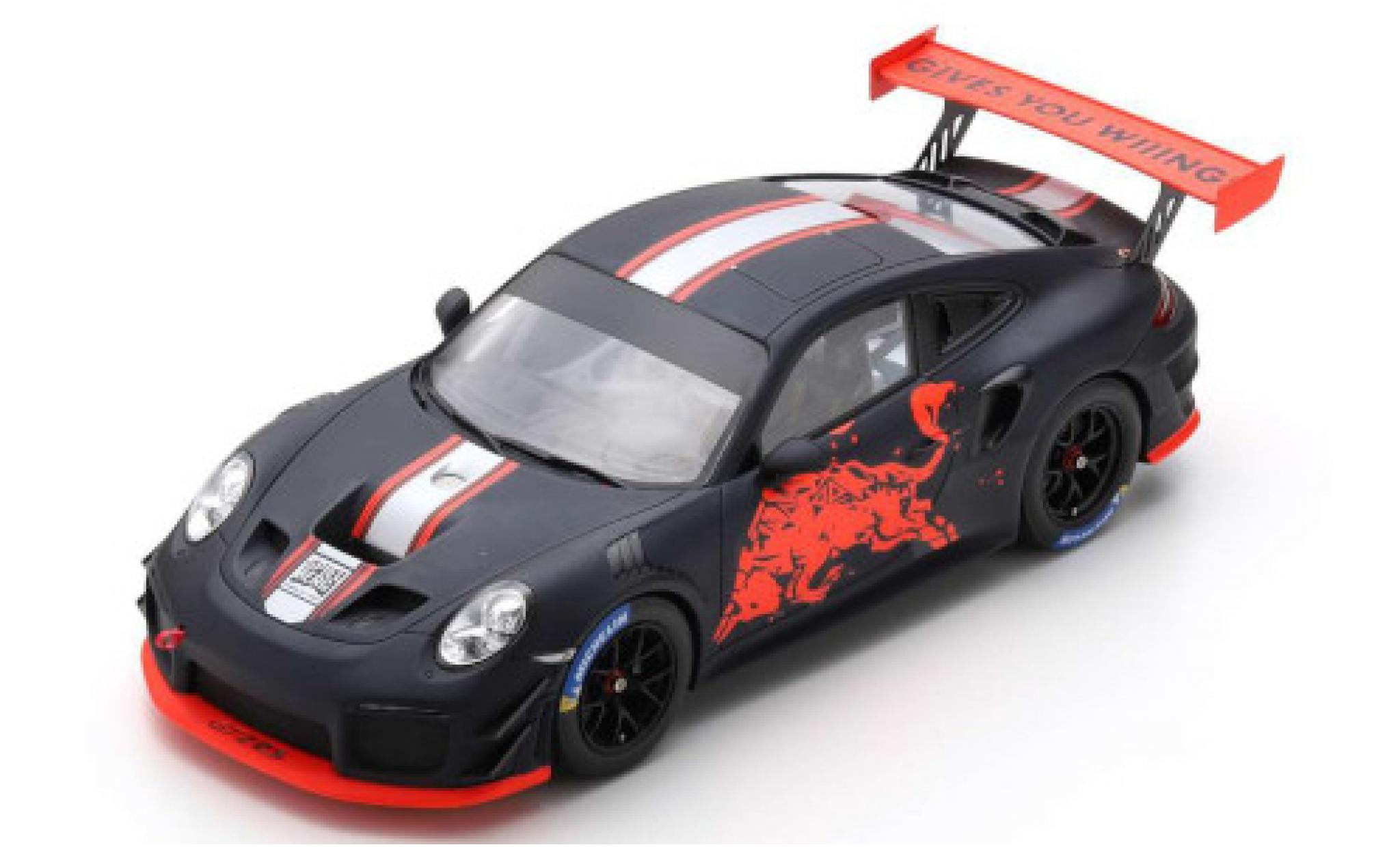 Aston Martin V8 Vantage GT2 1/18 Spark Porsche GT2 RS Clubsport matt-zwart/Dekor Red Bull 2019 modelauto