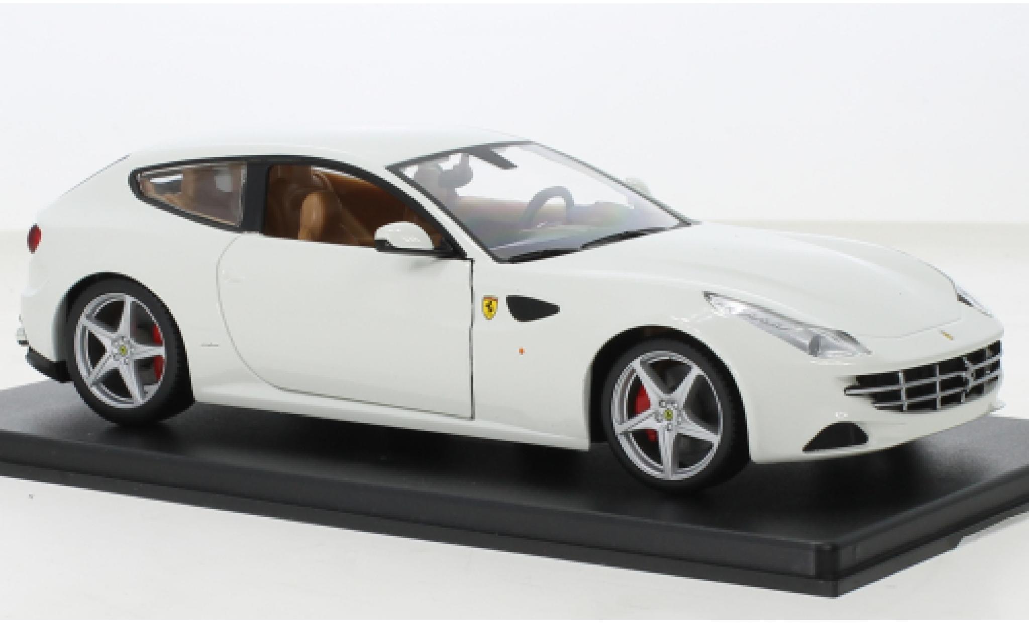 Ferrari FF 1/24 SpecialC wit 2011 modelauto