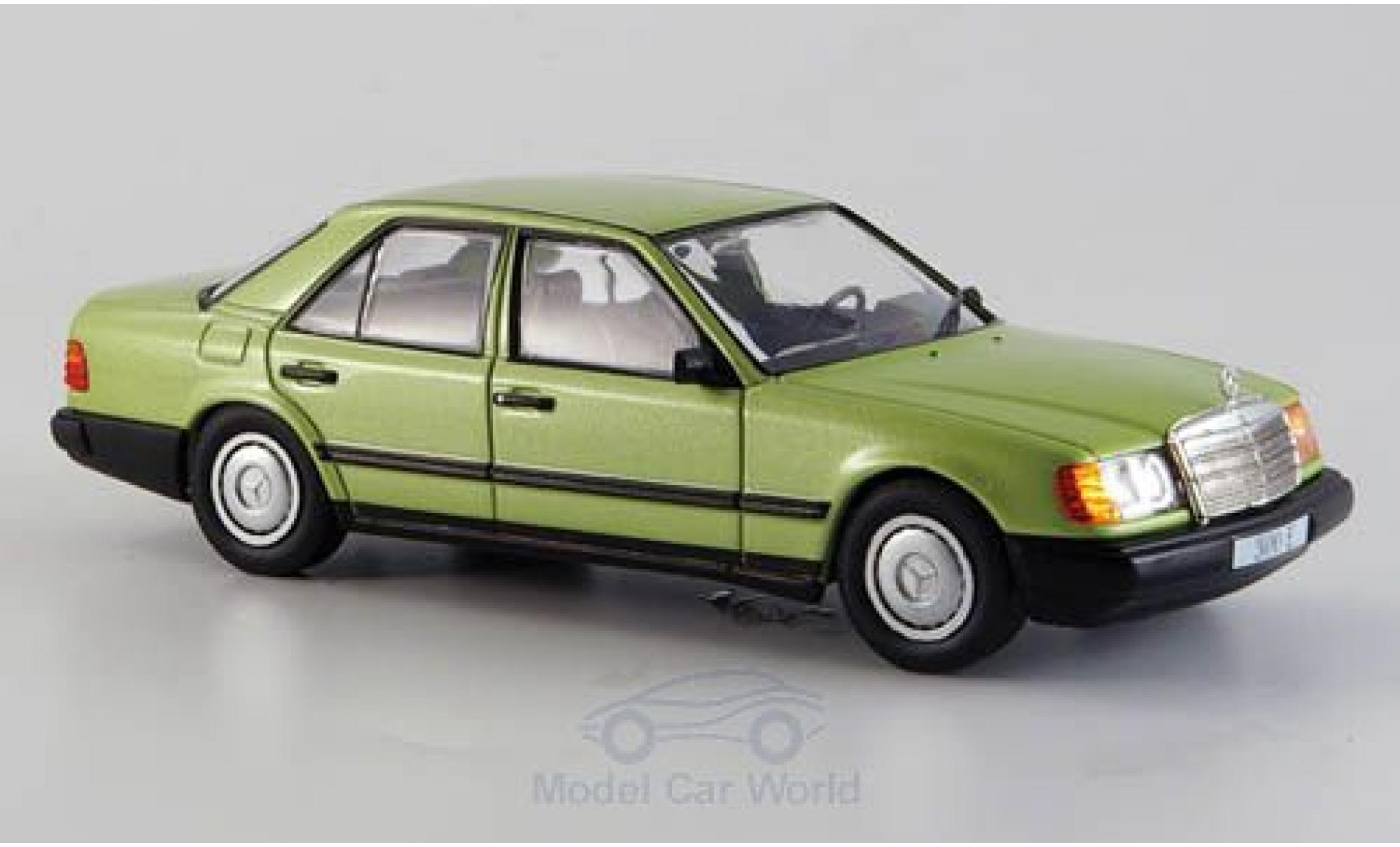 Mercedes 300 1/43 SpecialC E (W124) metallic groen 1984 ohne Vitrine modelauto