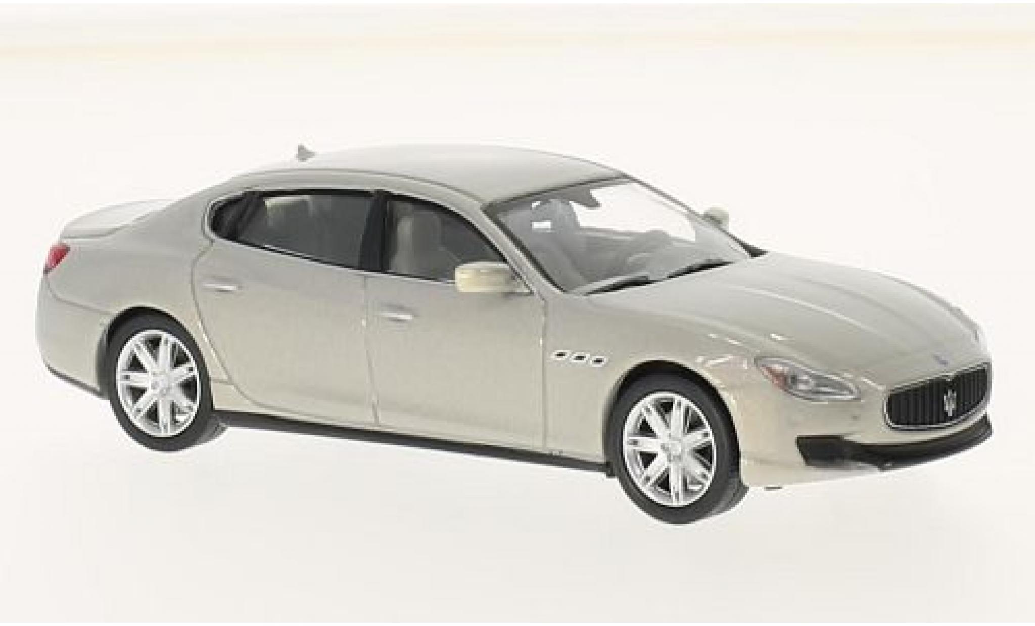 Maserati Quattroporte 1/43 SpecialC GTS metallic grijs sans Vitrine modelauto