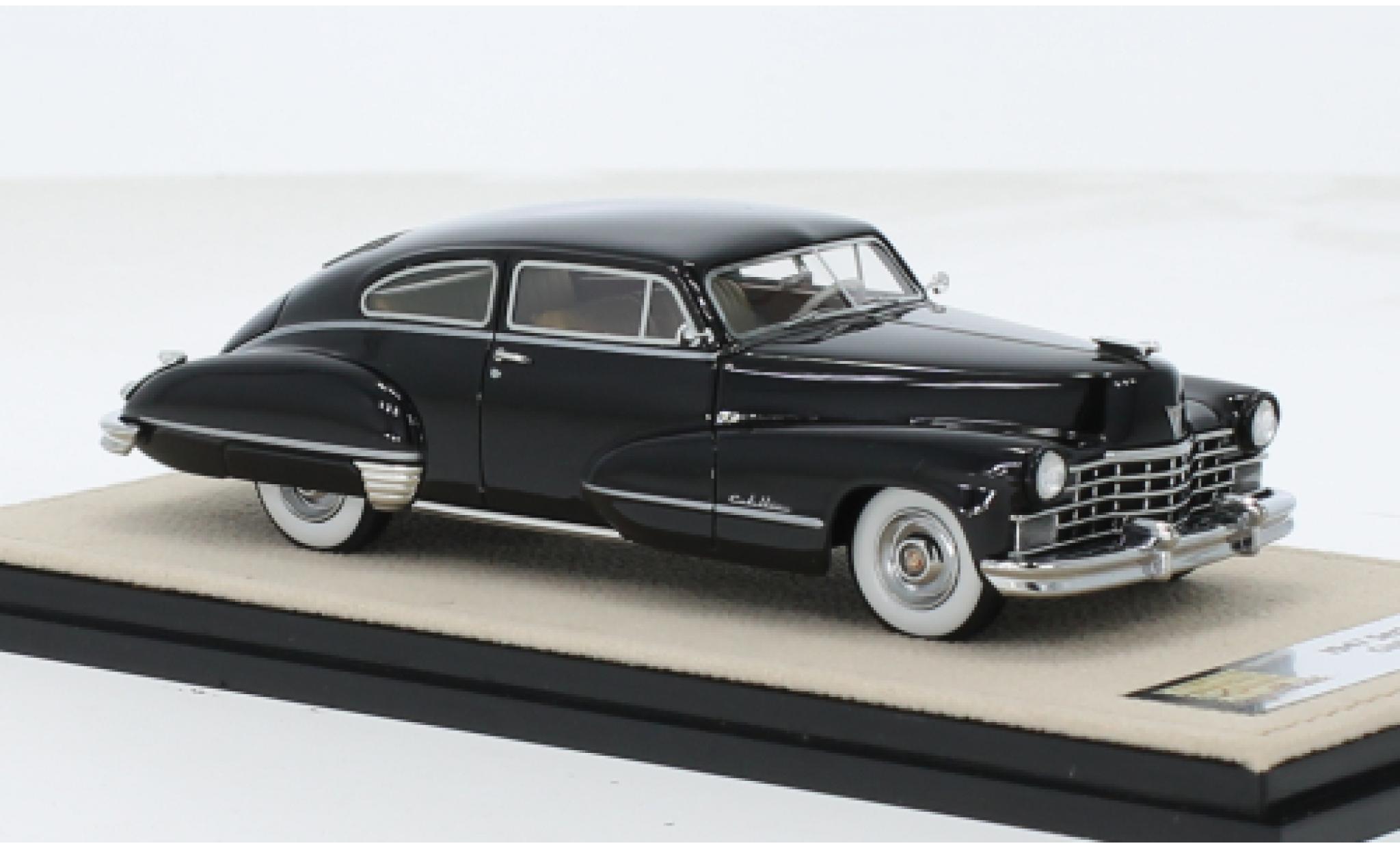 Cadillac Series 62 1/43 Stamp Models Club Coupe zwart 1947 1:43 modelauto