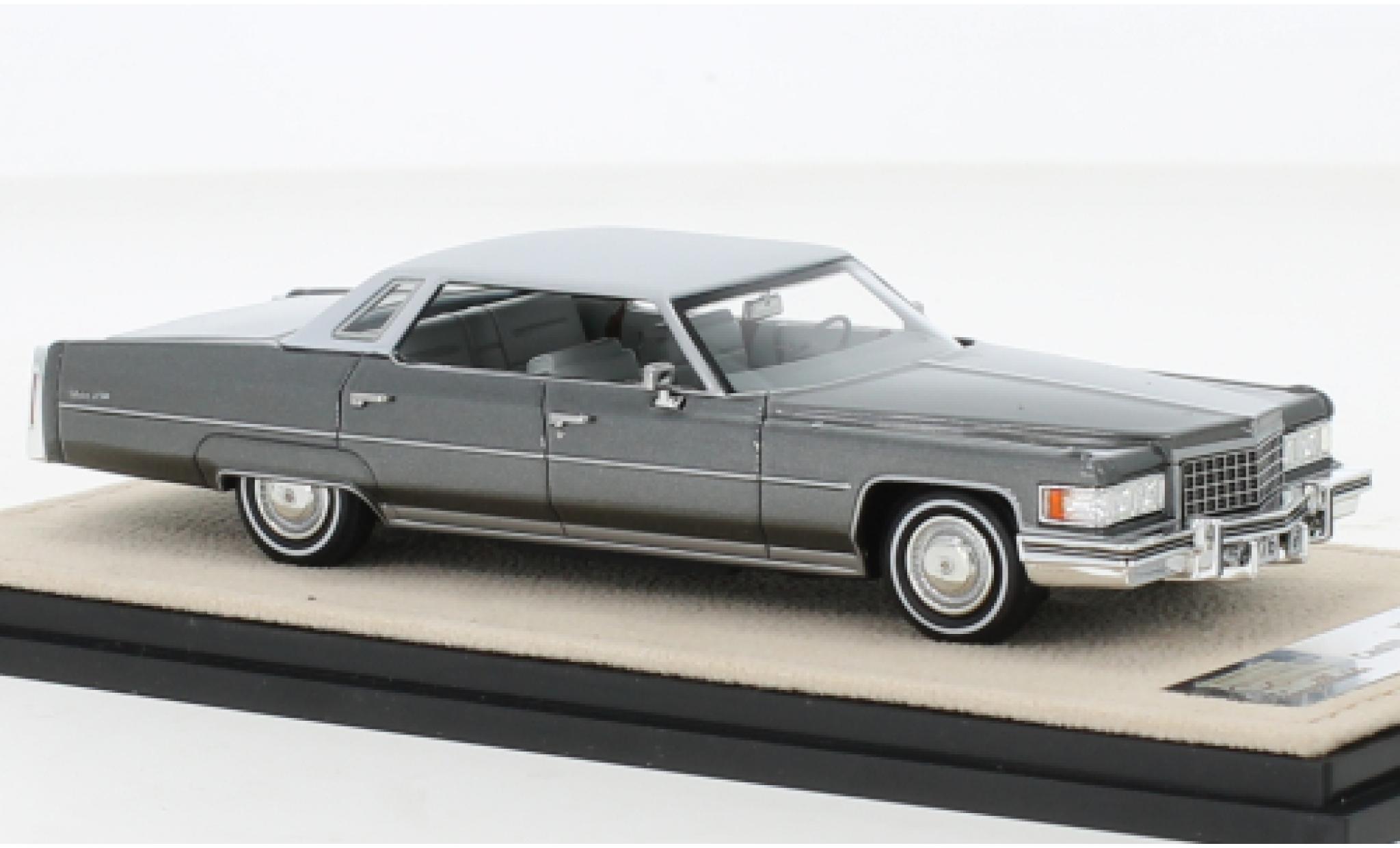 Cadillac Deville 1/43 Stamp Models DeVille Sedan metallic grijs 1976 modelauto