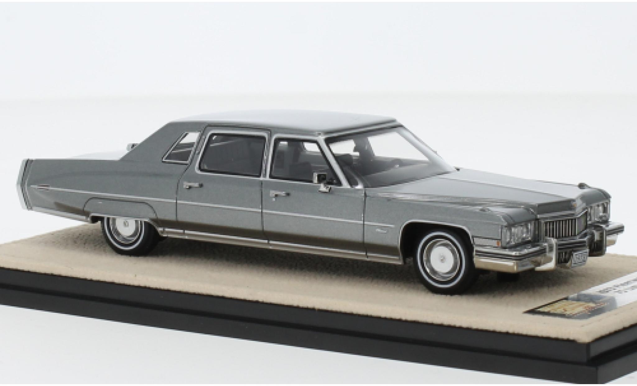 Cadillac Fleetwood 1/43 Stamp Models 75 Sedan metallic grijs 1973 modelauto