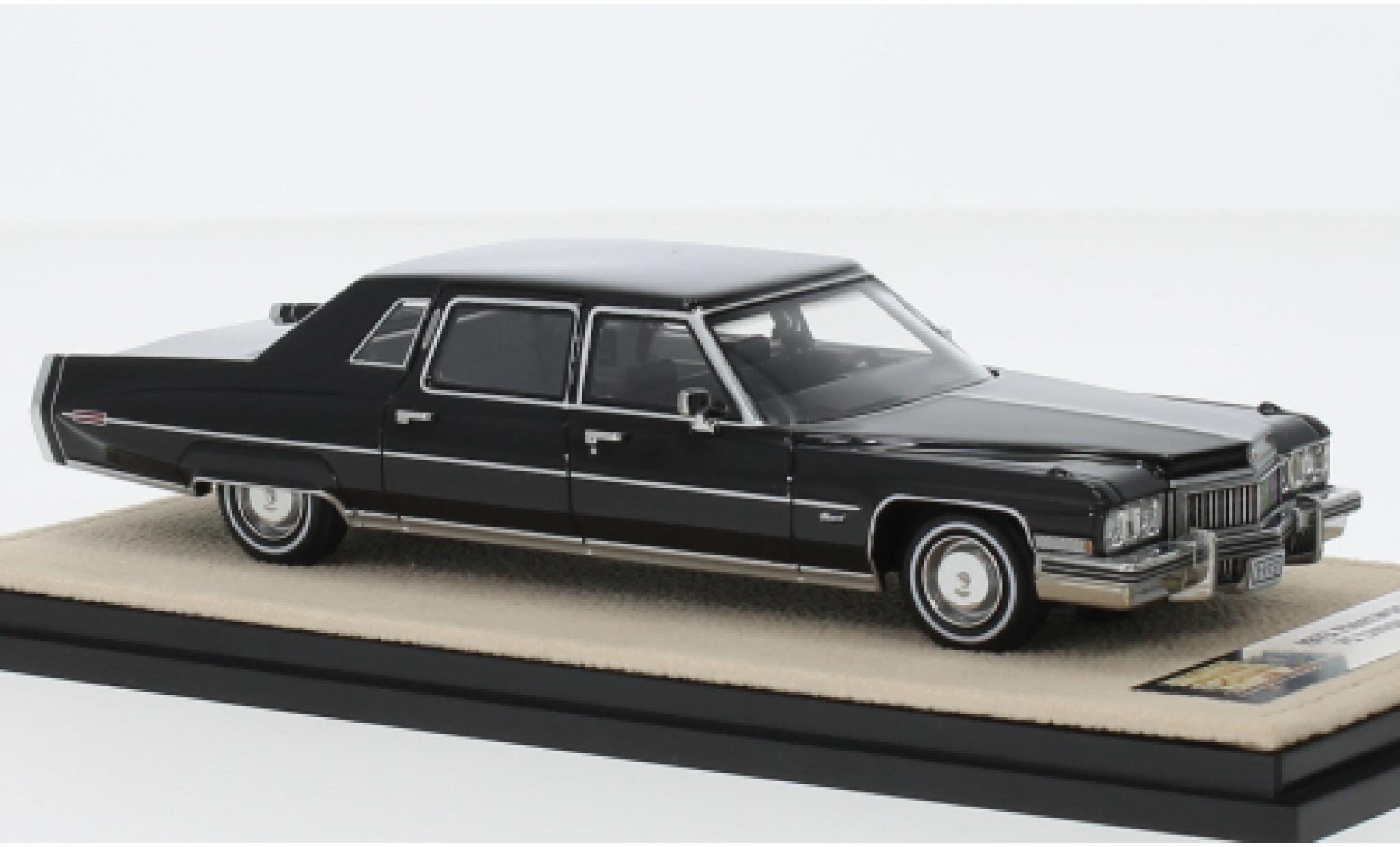Cadillac Fleetwood 1/43 Stamp Models 75 Sedan zwart 1973 modelauto
