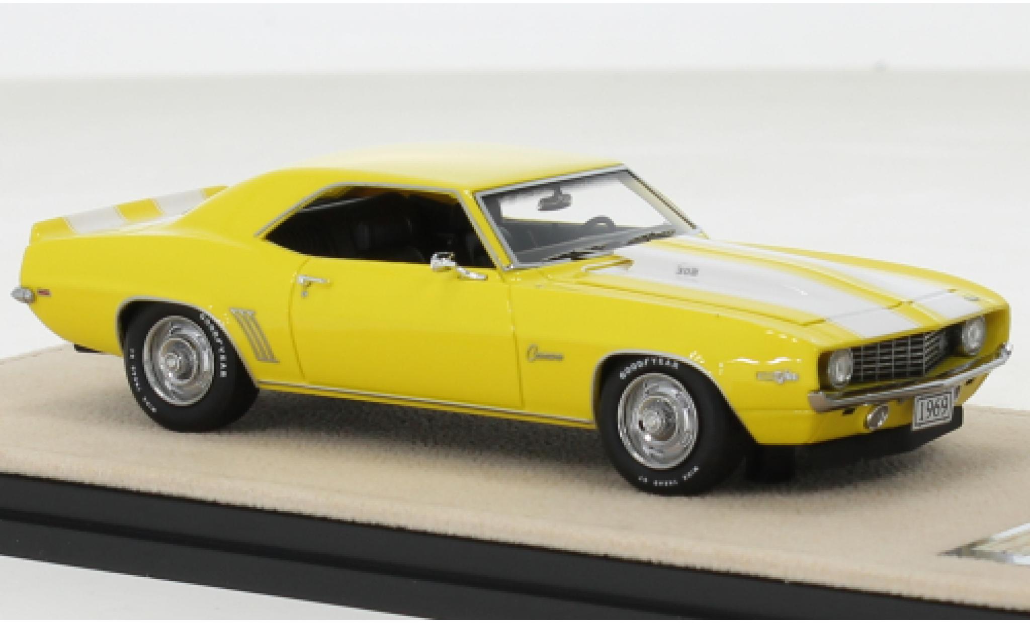 Chevrolet Camaro 1/43 Stamp Models Z28 geel/wit 1969 modelauto