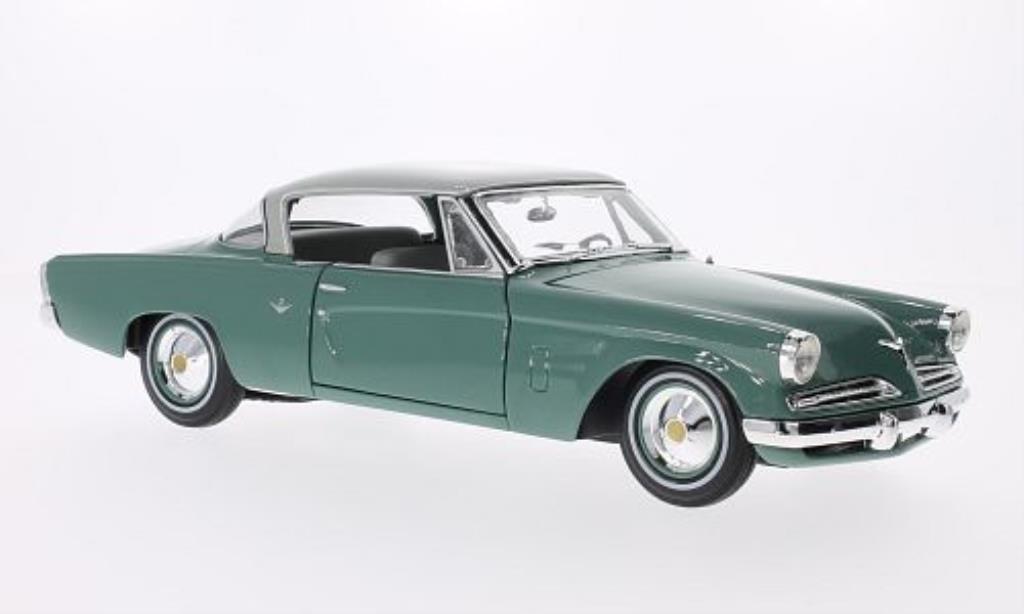 Studebaker Starliner 1/18 Maisto grun/grijs 1953 modelauto