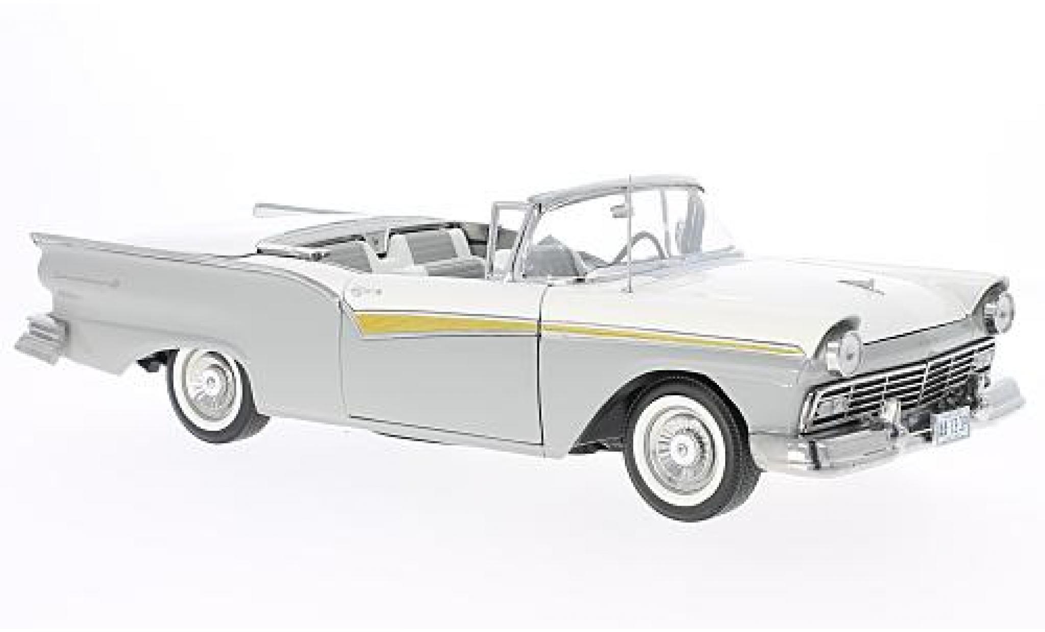 Ford Fairlane 1/18 Sun Star 500 Skyliner grijs/wit 1957 modelauto