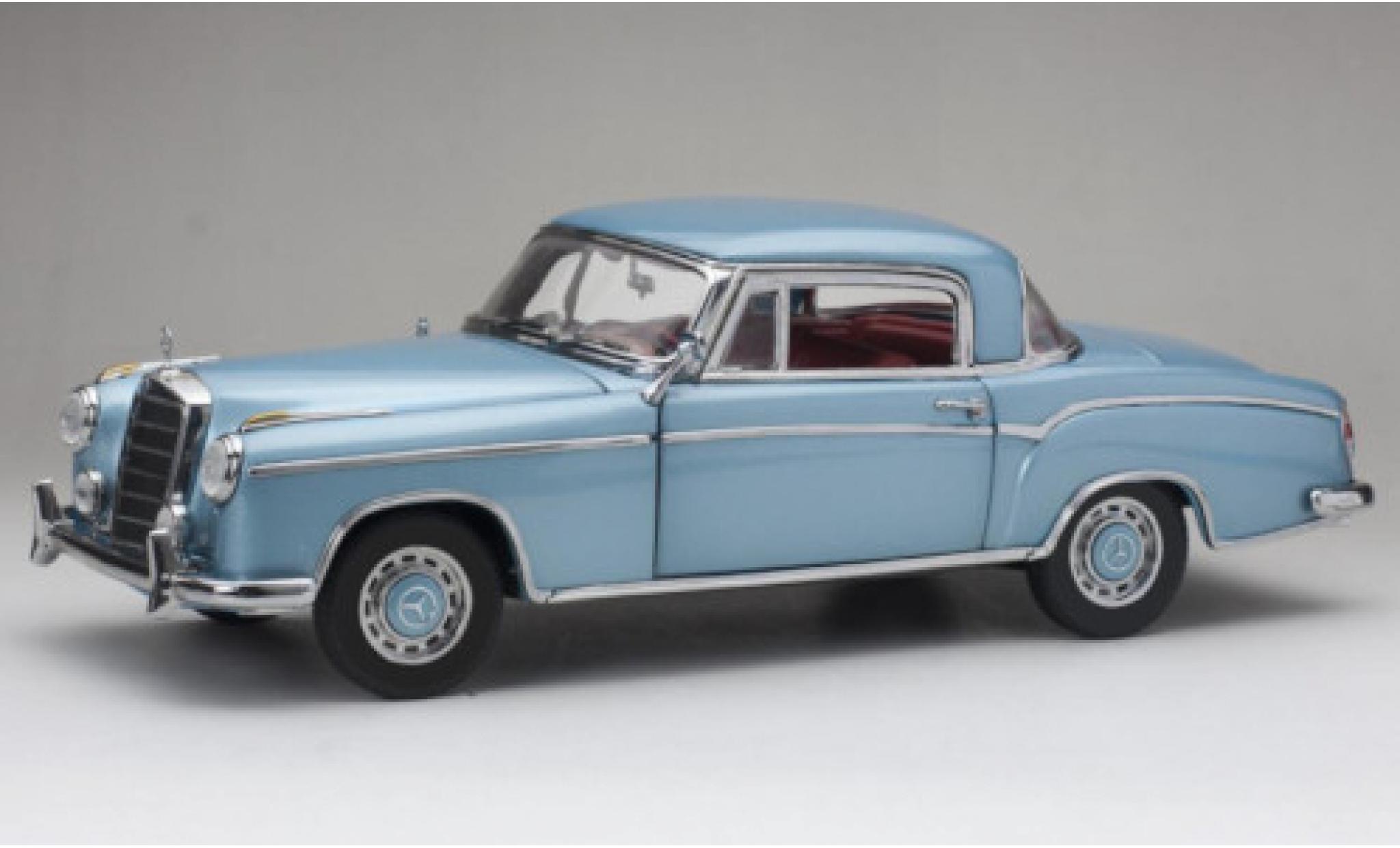 Mercedes CLA 1/18 Sun Star 220 SE Coupe (W128) metallic blauw clair 1958 modelauto