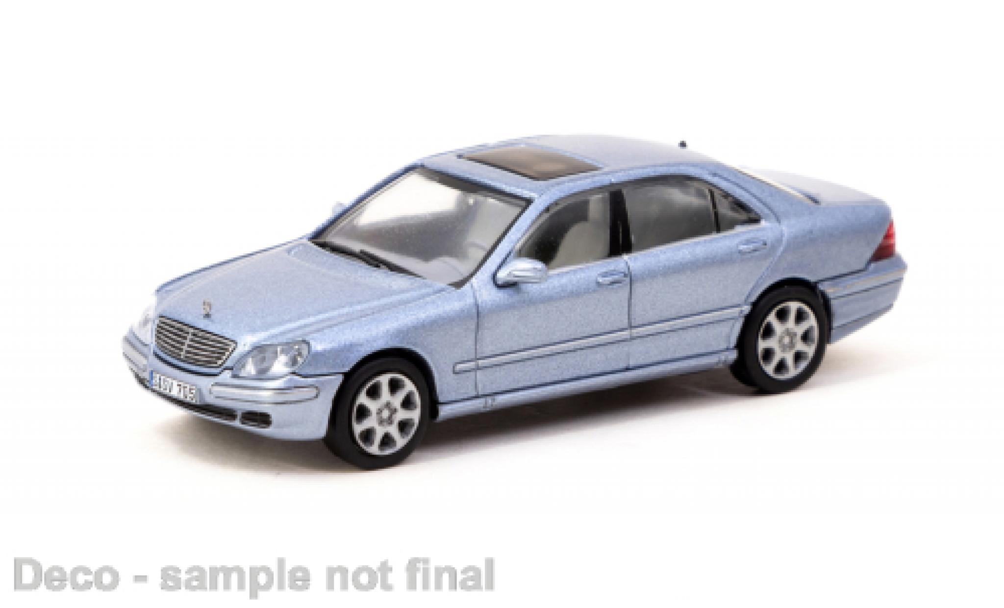 Mercedes CLA 1/64 Tarmac Works S-classe metallic blauw clair modelauto