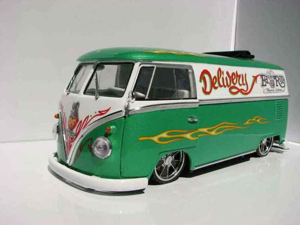 Volkswagen Combi 1/18 Welly tribute to ed roodh combi rat fink revell modelauto