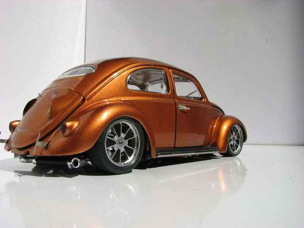 Volkswagen Kafer Base coccinelle ovale oranje burn 1/18 Burago