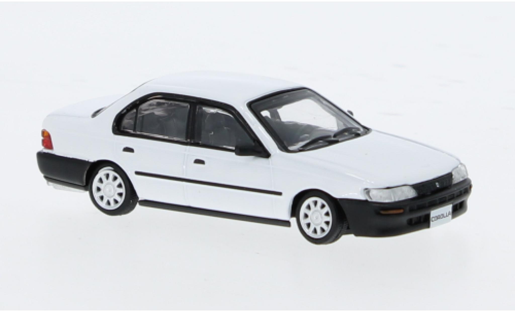 Toyota Corolla 1/64 BM Creations (AE100 wit 1:64 modelauto