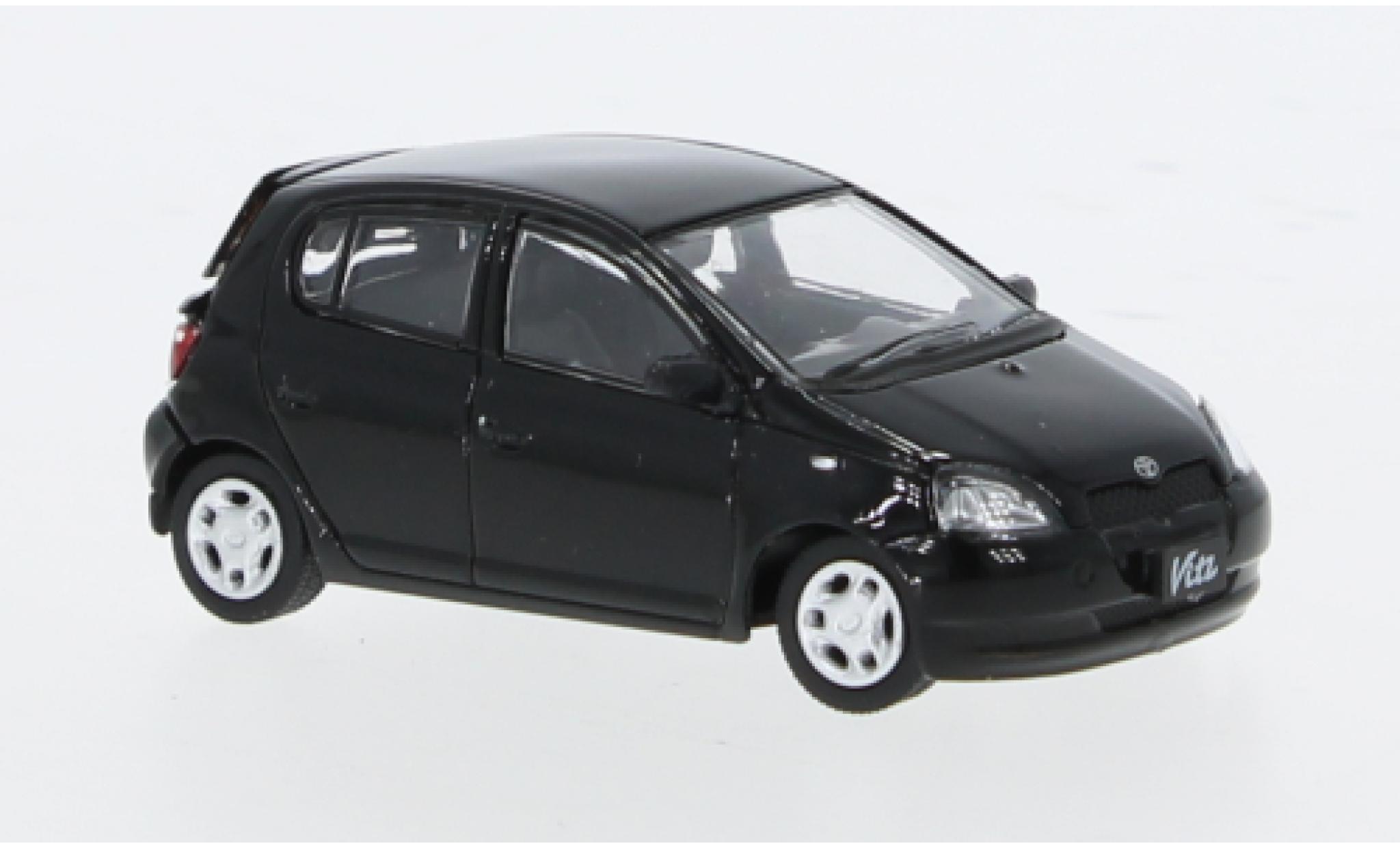 Toyota Yaris 1/64 BM Creations zwart 1:64 modelauto