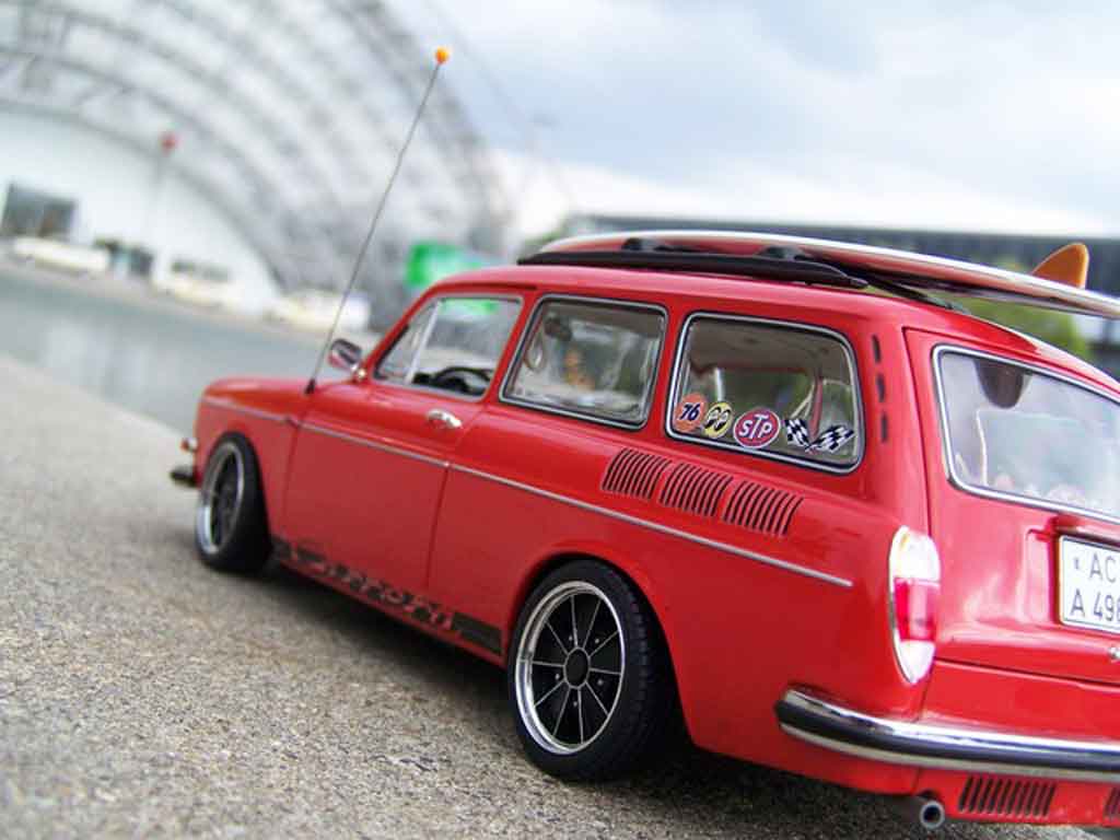 Volkswagen 1600 Base tl old school rood avec brm jantes 1/18 Sun Star