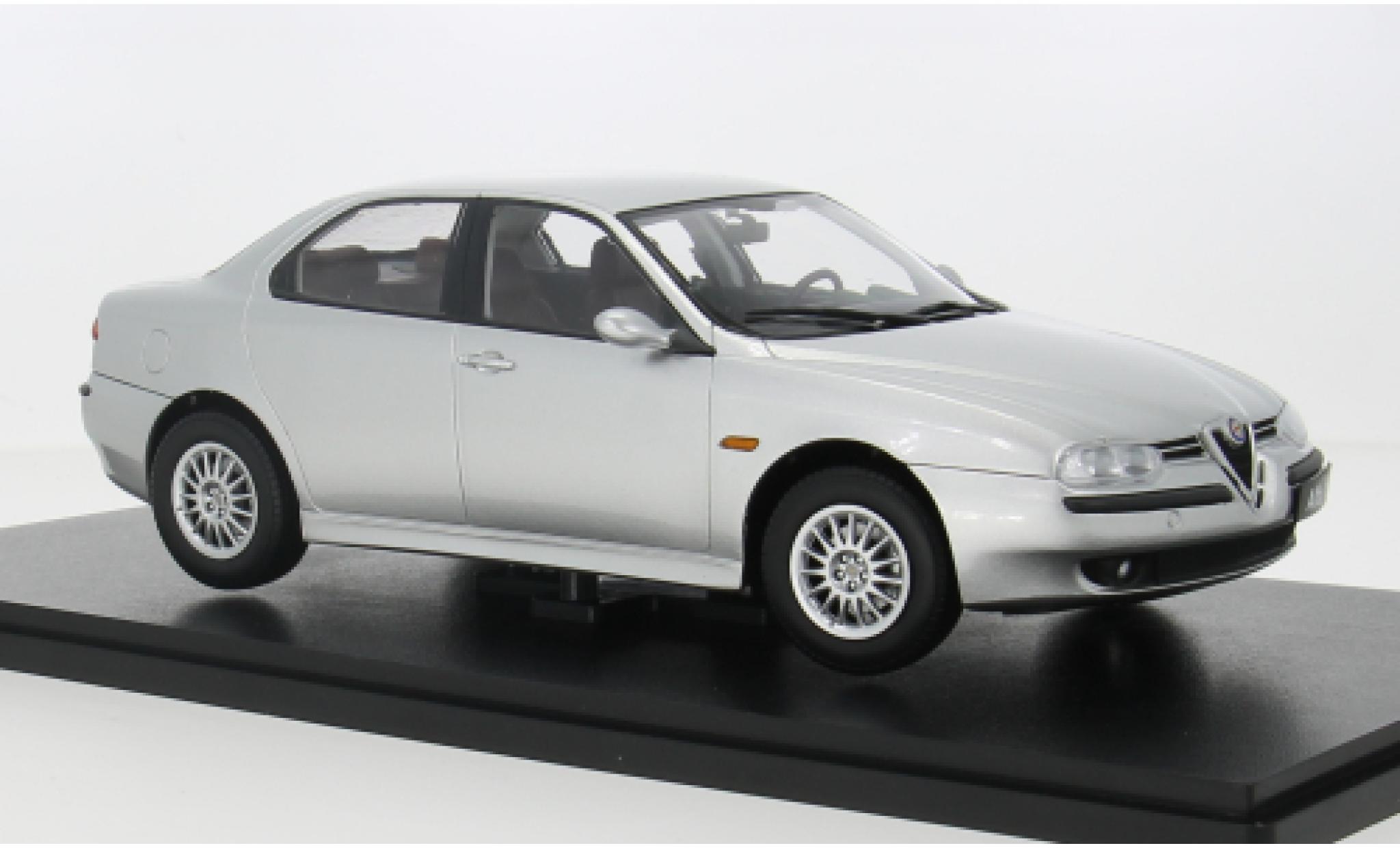 Alfa Romeo 156 1/18 Triple 9 Collection grijs 1998 1:18 modelauto