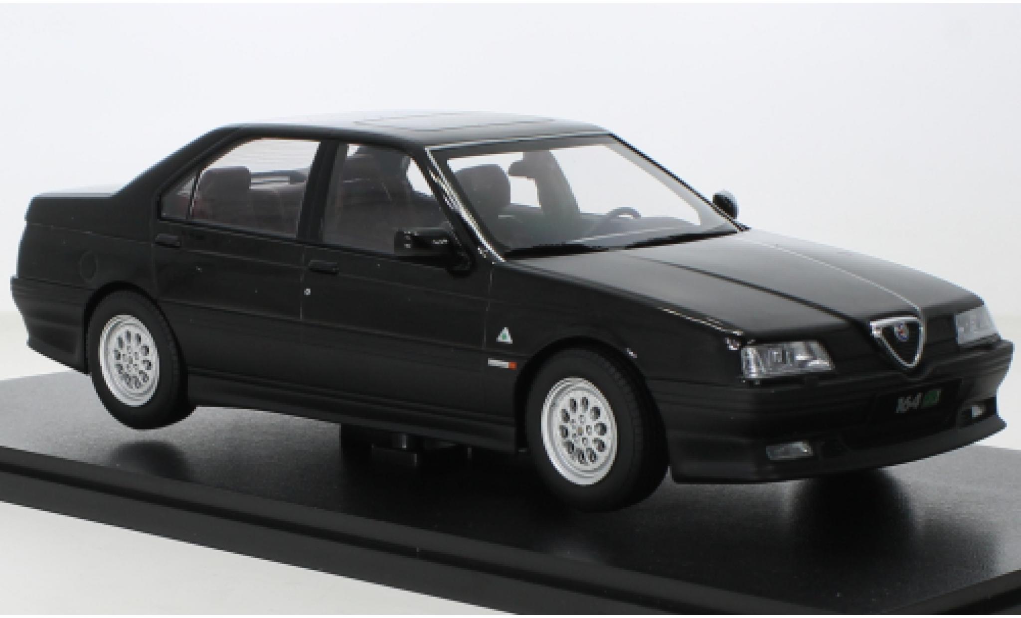 Alfa Romeo 164 1/18 Triple 9 Collection Q4 zwart 1994 1:18 modelauto
