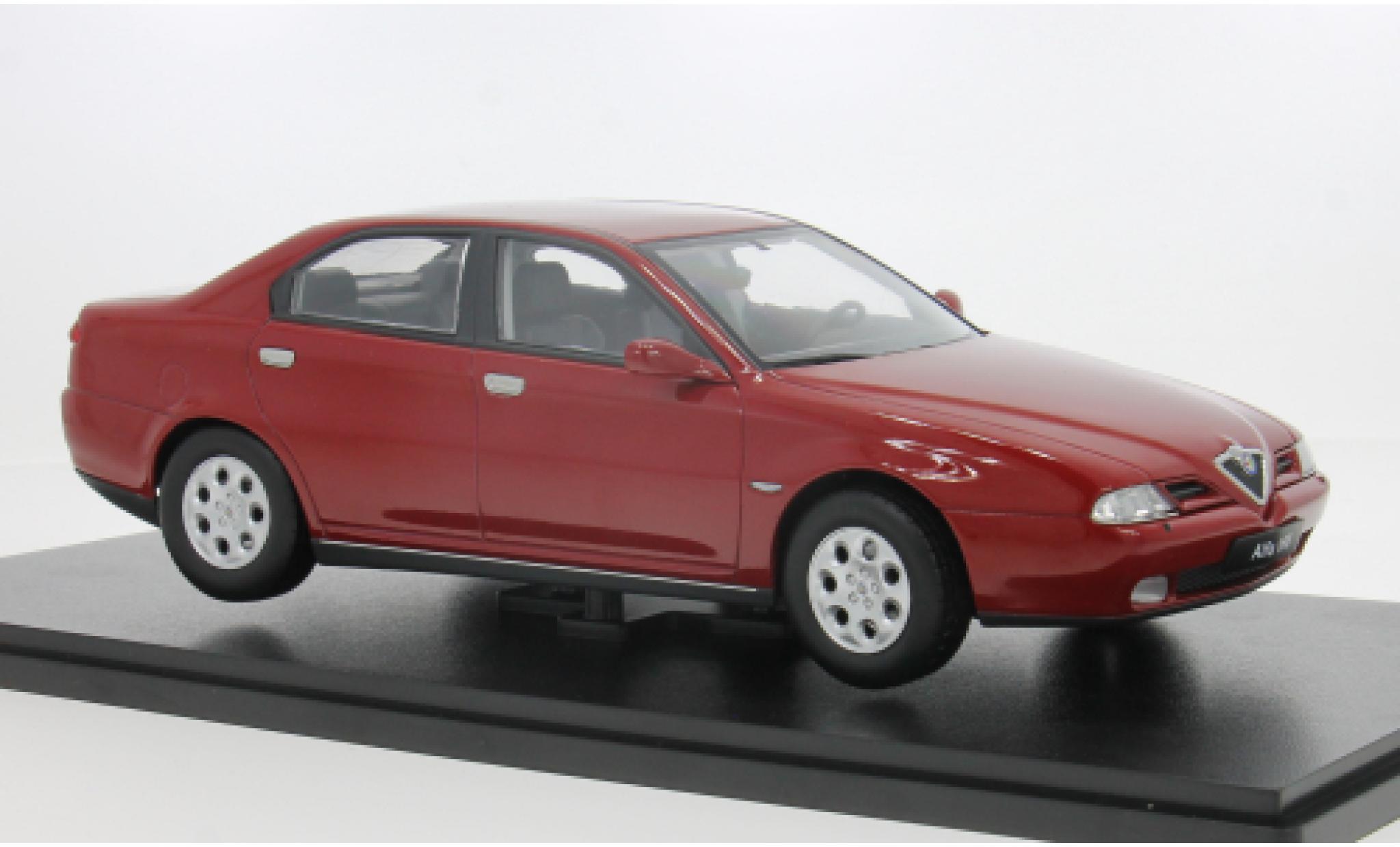 Alfa Romeo 166 1/18 Triple 9 Collection rood 1999 1:18 modelauto