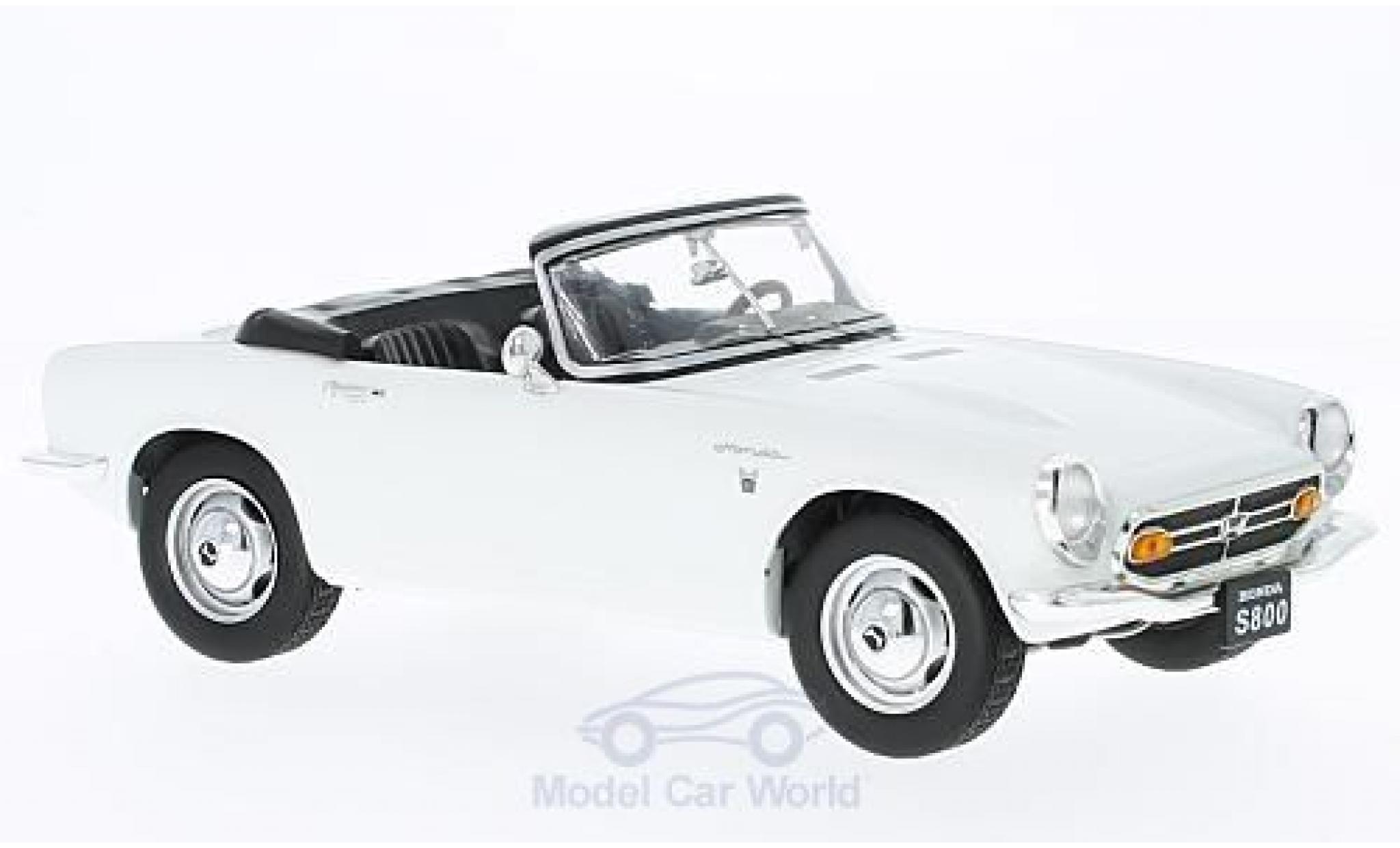 Honda S800 1/18 Triple 9 Collection Cabrio wit 1966 ohne Vitrine modelauto