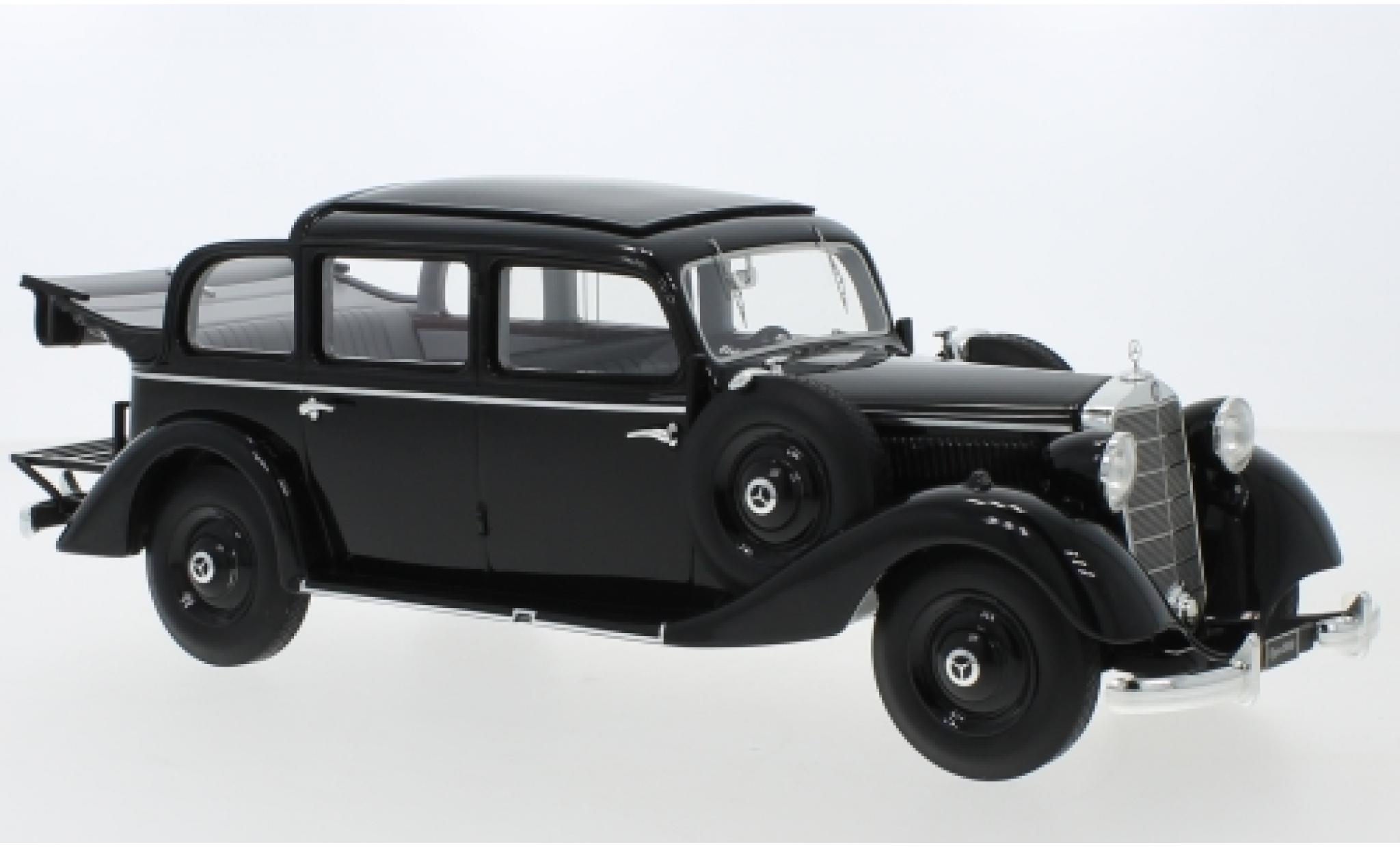Mercedes 260 1/18 Triple 9 Collection D (W138) Pullman Landaulet zwart 1936 ougroens/es Verdeck modelauto