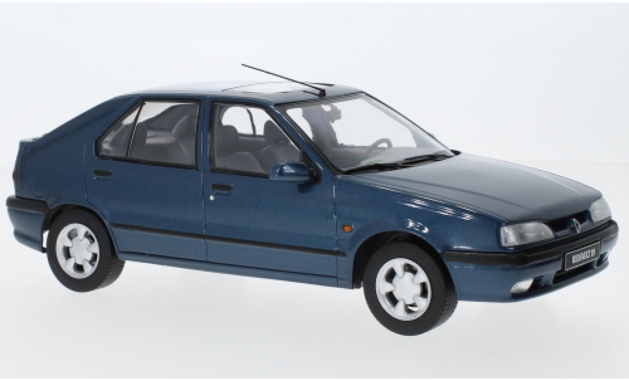 Renault 19 1/18 Triple 9 Collection metallic blauw 94 modelauto