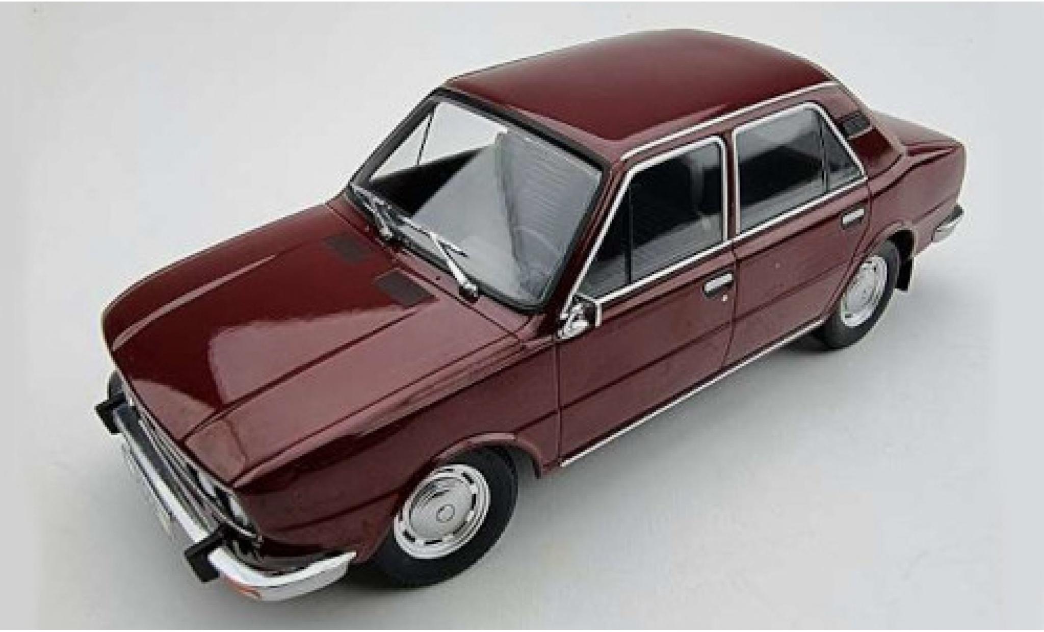 Skoda 120 1/18 Triple 9 Collection LS rood 1979 modelauto