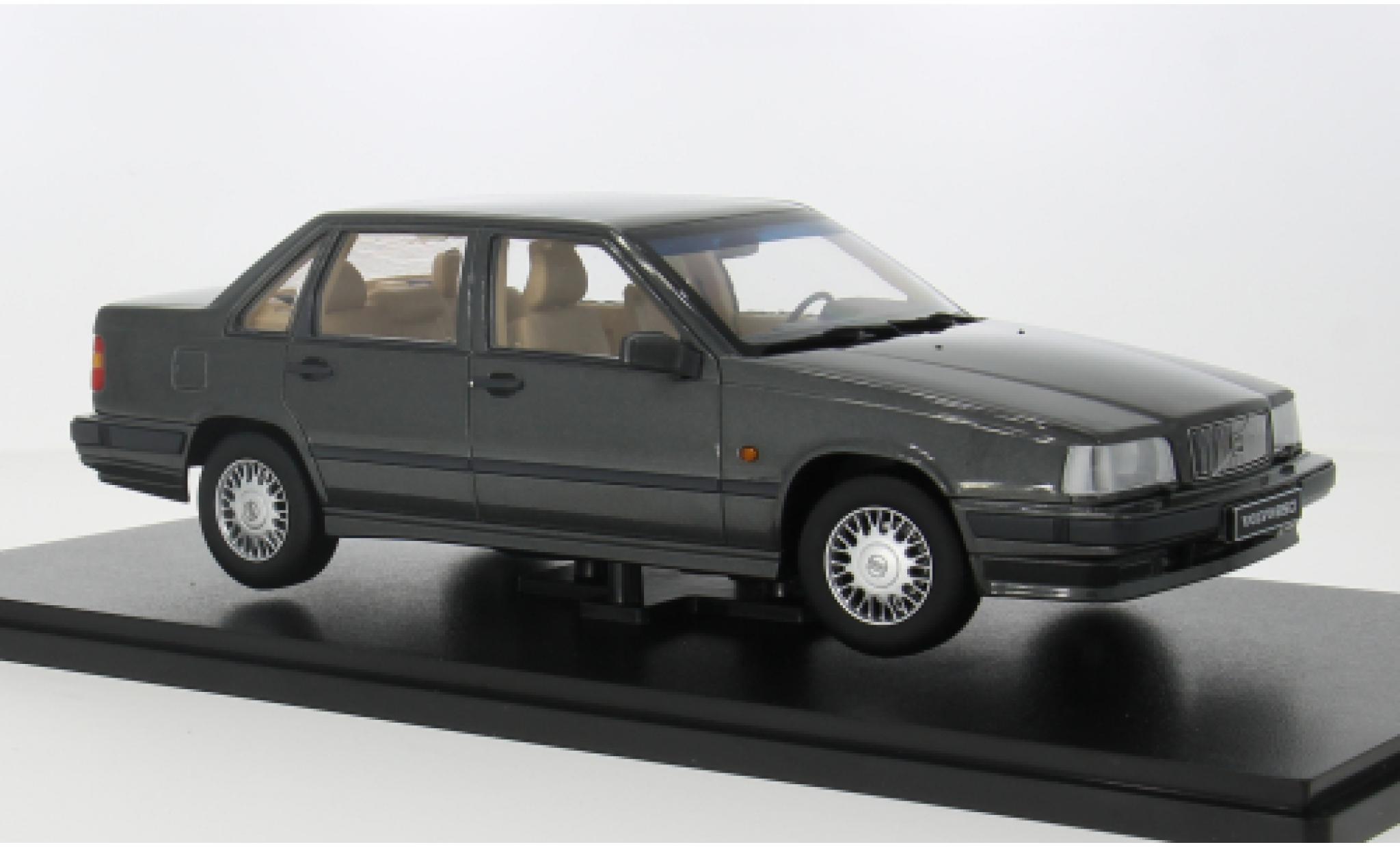 Volvo 850 1/18 Triple 9 Collection grijs 1993 1:18 modelauto