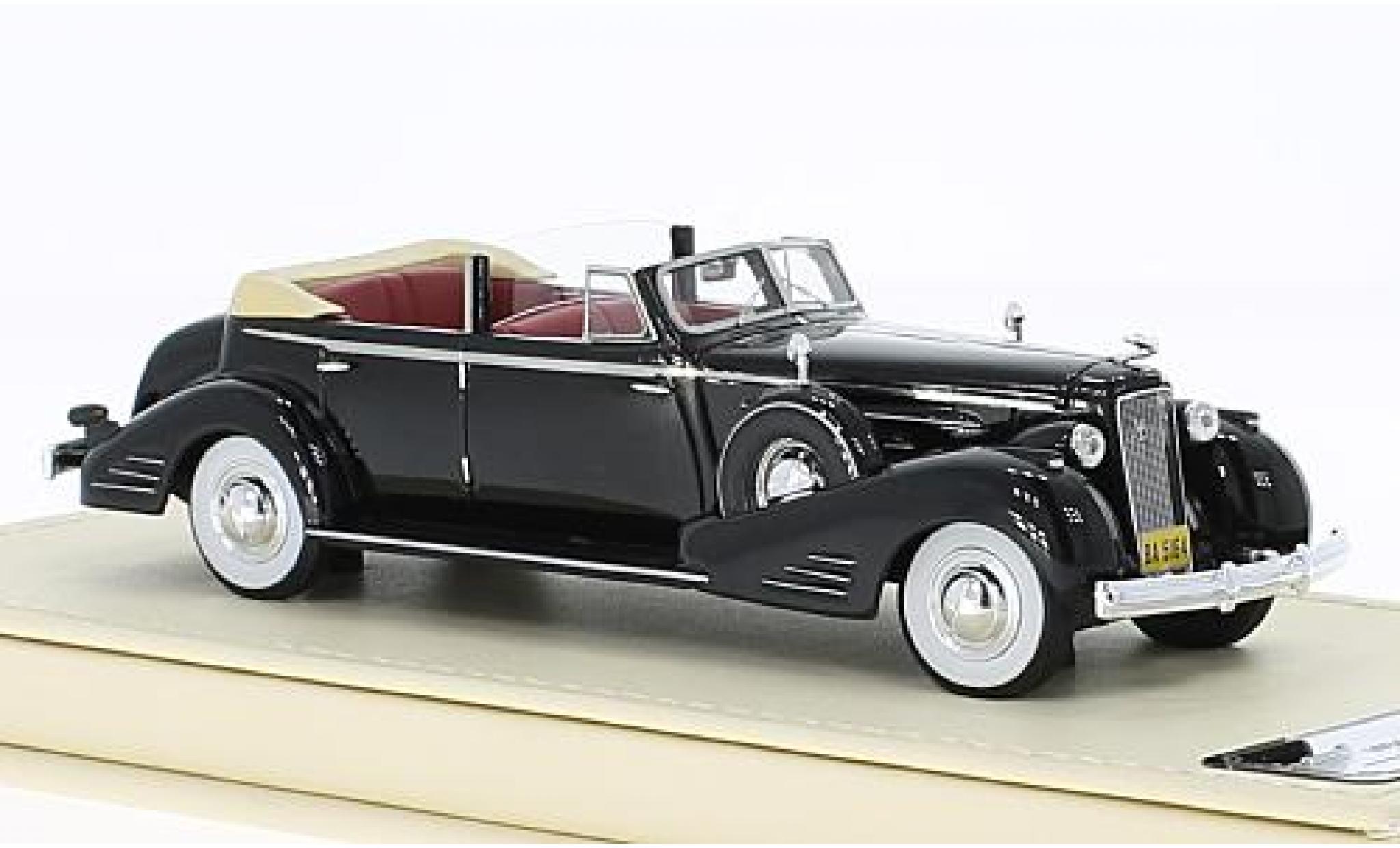 Cadillac V16 1/43 TrueScale Miniatures Cabriolet Sedan zwart 1936 modelauto