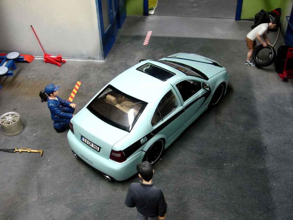 Volkswagen Bora Base show car 1/18 Revell
