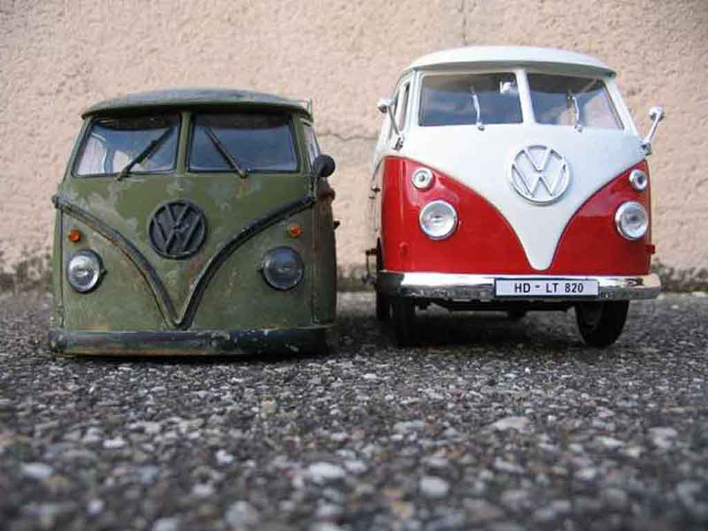 Volkswagen Combi Base 1962 rusty split 1/18 Welly