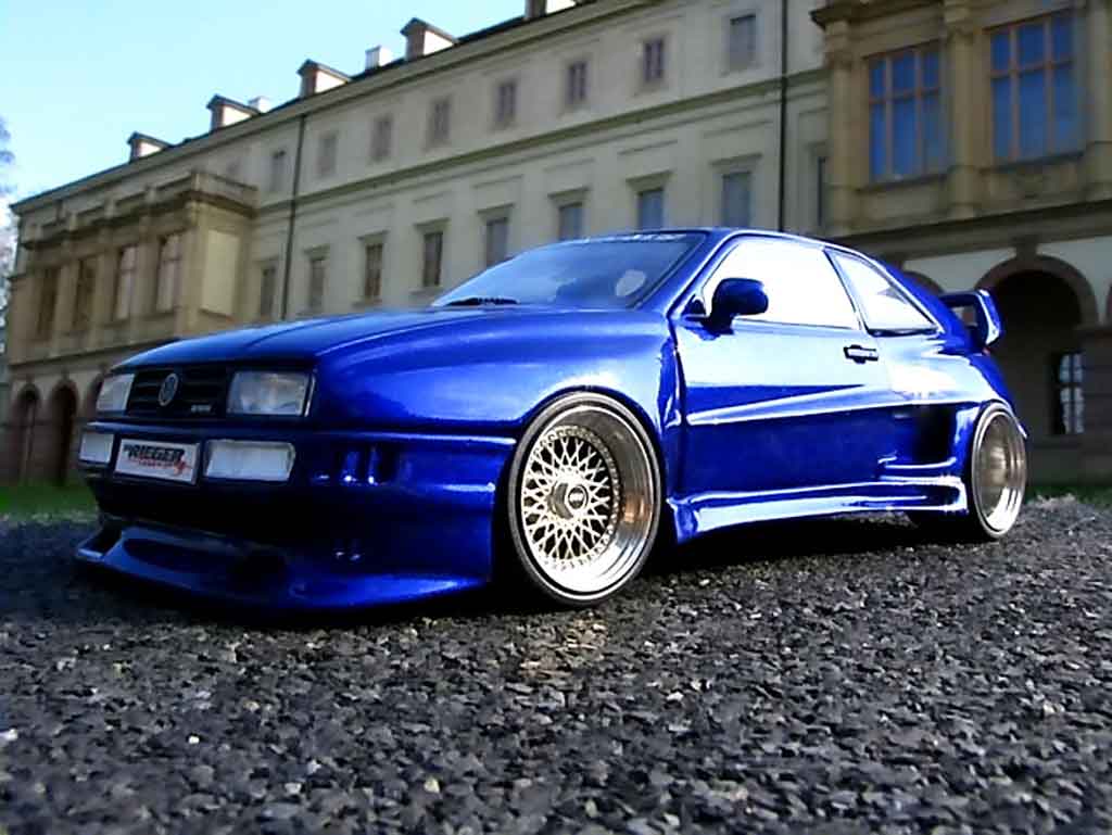 Volkswagen Corrado VR6 1/18 Revell VR6 kit carrosserie rieger jantes bbs pneux flans tendus modelauto