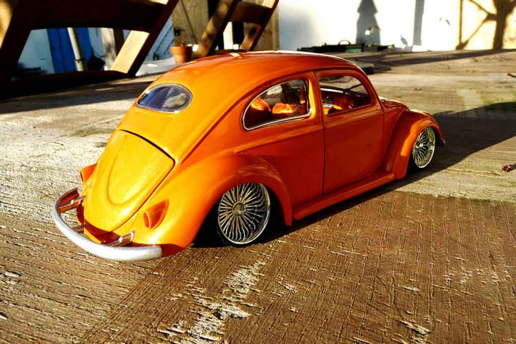 Volkswagen Kafer Base 1955 cox low ride oranje 1/18 Burago