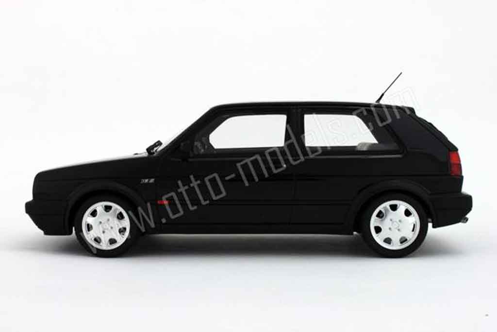 Volkswagen Golf GTI 16s zwart 1990 1/18 Ottomobile