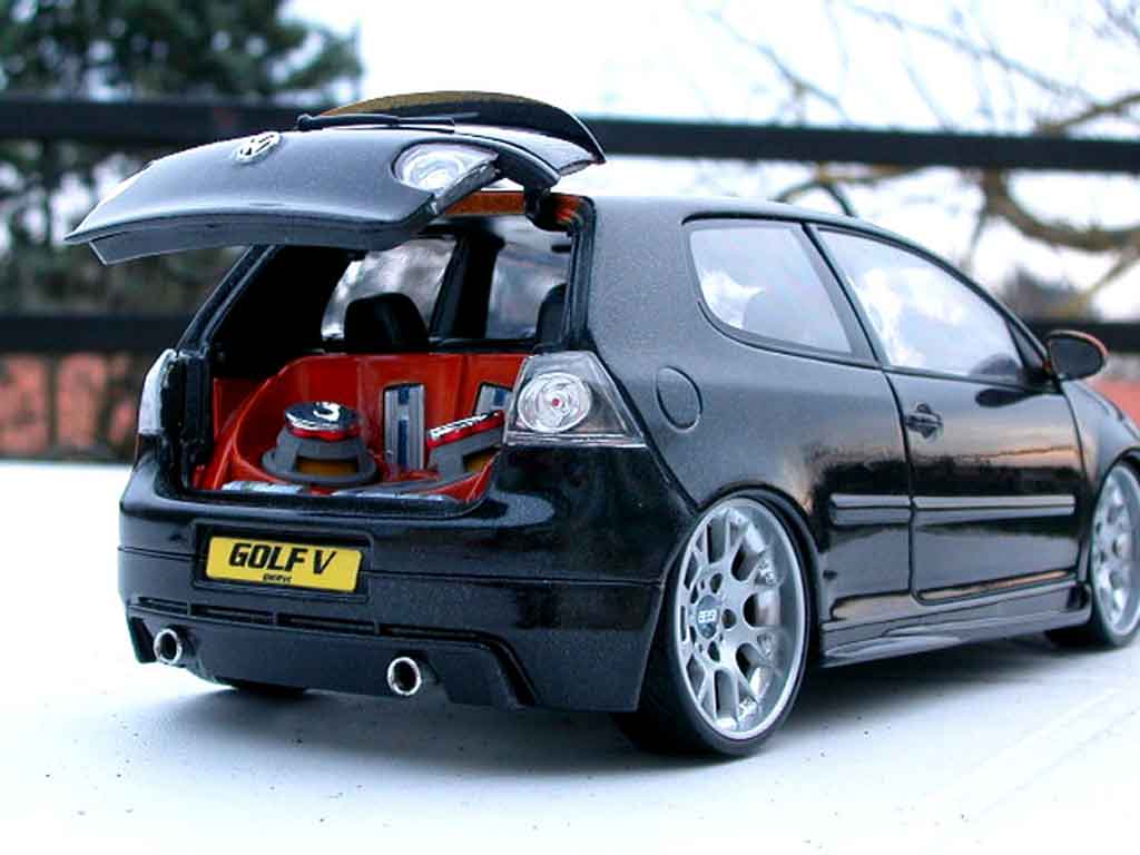 Volkswagen Golf GTI zender jantes alu 1/18 Norev