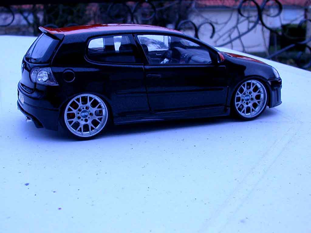 Volkswagen Golf GTI zender jantes alu 1/18 Norev