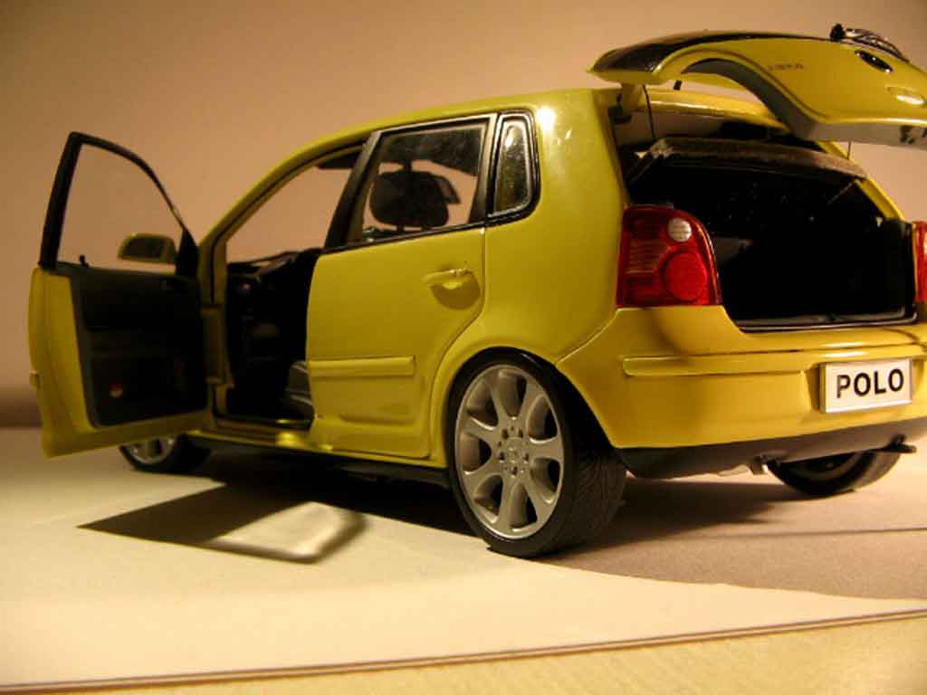 Volkswagen Polo Base jantes mercedes 1/18 Anson